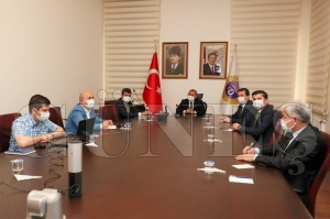 Vali Sonel, “Aşı çalışmalarında farkındalık oluşturalım” Vali Sonel, “Aşı çalışmalarında farkındalık oluşturalım”