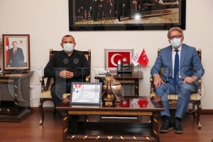 EYUDER, Vali Sonel’i “Yılın Mülki İdare Amiri Ödülü”ne Layık Gördü EYUDER, Vali Sonel’i “Yılın Mülki İdare Amiri Ödülü”ne Layık Gördü