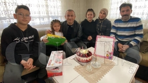 Vali Sonel’den 23 Nisan doğumlu çocuklara doğum günü sürprizi Vali Sonel’den 23 Nisan doğumlu çocuklara doğum günü sürprizi