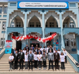 Vali Sonel, 4006-Tübitak Bilim Fuarı kapsamında hazırlanan sergiyi gezdi Vali Sonel, 4006-Tübitak Bilim Fuarı kapsamında hazırlanan sergiyi gezdi