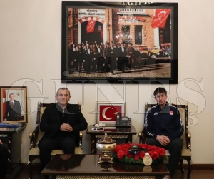 Vali Sonel, ampiyon sporcuyu dllendirdi