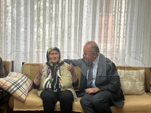 Vali Erol, Cumhuriyet çınarlarını ziyaret etti Vali Erol, Cumhuriyet çınarlarını ziyaret etti