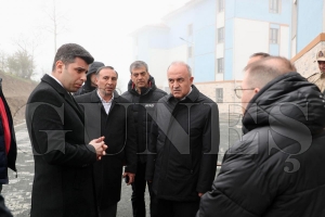 Vali Erol, Aybastı afet konutlarında incelemede bulundu Vali Erol, Aybastı afet konutlarında incelemede bulundu