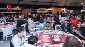Vali Erol, devletimizin korumas� ve bak�m� alt�ndaki �ocuklarla iftar yapt�