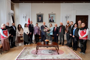 Otizm Teknik Kurulu �yeleri, Vali Erol�u Ziyaret Etti