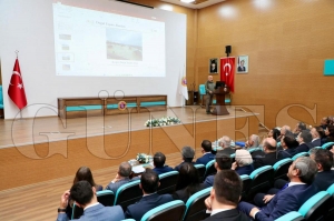 ��i�leri Bakan Yard�mc�s� �elik�in Ba�kanl���nda Sokak Hayvanlar� Koordinasyon Toplant�s� Yap�ld�