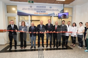 �niversitemiz Di� Hekimli�i Fak�ltesi�nde yeni birimler hizmete a��ld�