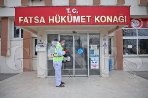 Fatsa belediyesi, dezenfekte almalarn srdryor