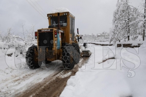 Kar nedeniyle  krsalda kapal yol kalmad