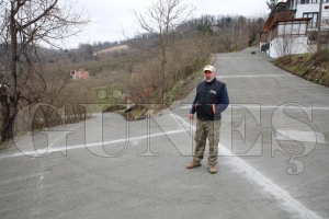 Krsal mahallelerde beton yol sevinci