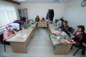 KITLARI KESP 3 BOYUTLU TABLO YAPIYORLAR