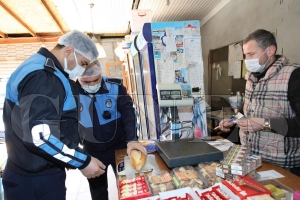 Fatsa Belediyesi zabtas frn ve marketleri denetledi