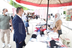 Bakan kibar pazarc esnafn ziyaret etti