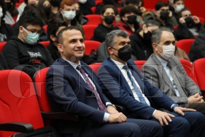 Fatsa Belediyesinden rencilere Baarya glmse konferans
