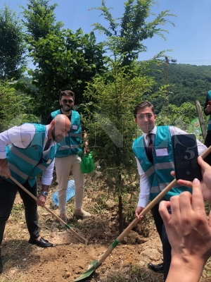 Şehit Cumhuriyet Savcısı Uzun için fidan diktiler Şehit Cumhuriyet Savcısı Uzun için fidan diktiler