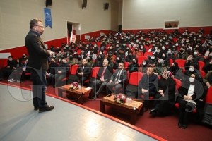 Mehmet Akifin hayat genlere nemli mesajlar vermektedir