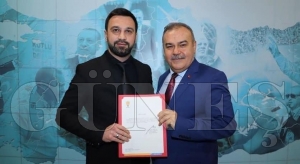 Tomakin gitti, Altaş geldi Tomakin gitti, Altaş geldi