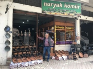 Süleyman Yek’ten bir hizmet daha.... Orijinal Güveç kabları Kömür Ticaret de Süleyman Yek’ten bir hizmet daha.... Orijinal Güveç kabları Kömür Ticaret de