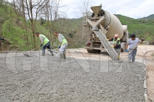 Yava� konforlu beton yoluyla �a� atlad�