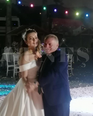 Ayşegül ile Fırat hayatını birleştirdiler.. Ayşegül ile Fırat hayatını birleştirdiler..