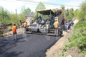 Demirci, Talca, Klavuzmer grup yolunda 5.5 km lik scak asfalt almalar balad
