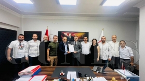Murat Kaçak mazbatasını aldı Murat Kaçak mazbatasını aldı