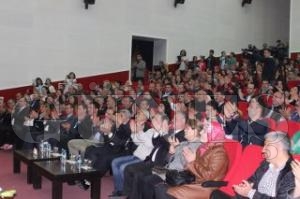 renciler Ses Yarmasnda Yart