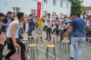 DENİZCİLER GÜNÜ ŞÖLEN HAVASINDA KUTLANDI DENİZCİLER GÜNÜ ŞÖLEN HAVASINDA KUTLANDI