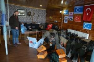 Bayrbucak Trkmenlerine yardm devam ediyor