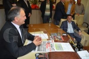 ABDULLAH UÇAR'DAN AYHAN BAŞ'A HAYIRLI OLSUN ZİYARETİ ABDULLAH UÇAR'DAN AYHAN BAŞ'A HAYIRLI OLSUN ZİYARETİ