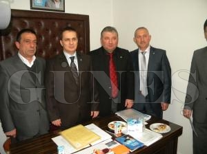 HAS PARTݒYE OKYAY SARIHAN BAKAN OLDU
