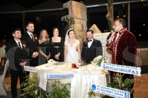 Gülcan ve Yılmaz'a mutluluklar diliyoruz Gülcan ve Yılmaz'a mutluluklar diliyoruz