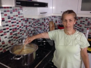 Her Evde A�ure Pi�ti