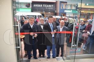 Öğrenciler yararına kermes Öğrenciler yararına kermes