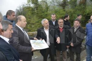 ESKİ BAKAN SOLUK, ÜNYE-AKKUŞ YOLUNU İNCELEDİ ESKİ BAKAN SOLUK, ÜNYE-AKKUŞ YOLUNU İNCELEDİ