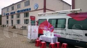 YÜKSEKOKUL ÖĞRENCİLERİNDEN KAN BAĞIŞI YÜKSEKOKUL ÖĞRENCİLERİNDEN KAN BAĞIŞI