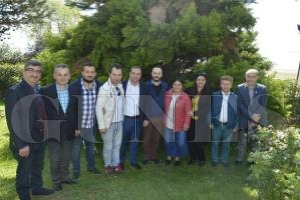 Erişmiş, basın mensupları ile vedalaştı Erişmiş, basın mensupları ile vedalaştı