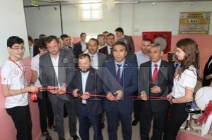 FEN LİSESİ’NDEN TÜBİTAK 4006 BİLİM FUARI FEN LİSESİ’NDEN TÜBİTAK 4006 BİLİM FUARI
