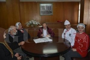 MESLEK AŞKI NİKÂH MASASINDA BÖYLE OLUR AŞÇILARIN NİKÂHI MESLEK AŞKI NİKÂH MASASINDA BÖYLE OLUR AŞÇILARIN NİKÂHI