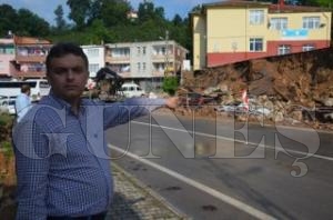 Okulun istinat duvar Bomba gibi patlad