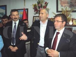Rüşvetten yargılanan Başkan ve eski vekile beraat Rüşvetten yargılanan Başkan ve eski vekile beraat