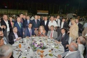 BEKTA LE BELEDYE BAKANI MURAT HAZNEDAR'DAN GURBET ORDULULARA FTAR YEME