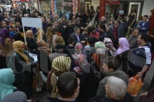 Anlamlı Güne Bir Karanfil Anlamlı Güne Bir Karanfil