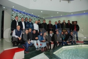 BAŞKAN ANLAYAN ÇALIŞAN GAZETECİLER İLE YEMEKTE BULUŞTU BAŞKAN ANLAYAN ÇALIŞAN GAZETECİLER İLE YEMEKTE BULUŞTU