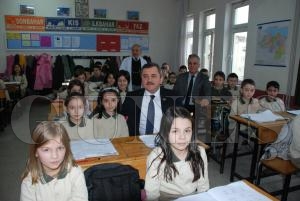 BAŞKAN ANLAYAN DUMLUPINAR İLKÖĞRETİM OKULUNU ZİYARETTE BULUNDU BAŞKAN ANLAYAN DUMLUPINAR İLKÖĞRETİM OKULUNU ZİYARETTE BULUNDU