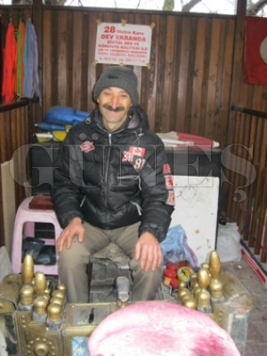 Ayakkab Boyaclar Mutlu