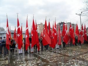 Çanakkale Zaferi’nin 98.yıl dönümü törenlerle kutlandı Çanakkale Zaferi’nin 98.yıl dönümü törenlerle kutlandı