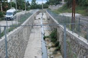 CANLI SOKAKTA DERE ISLAH ÇALIŞMASI YAPILDI CANLI SOKAKTA DERE ISLAH ÇALIŞMASI YAPILDI