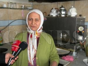 ay oca ileten 63 yandaki Hatice Ate Yetimlerimizin okul masraflarn karmak iin almak zorundaym