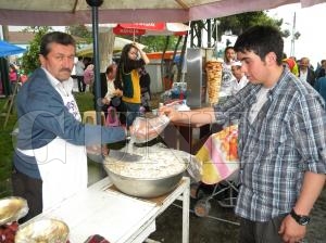 Cevizli Helva Eski İlgisinden Uzak Cevizli Helva Eski İlgisinden Uzak